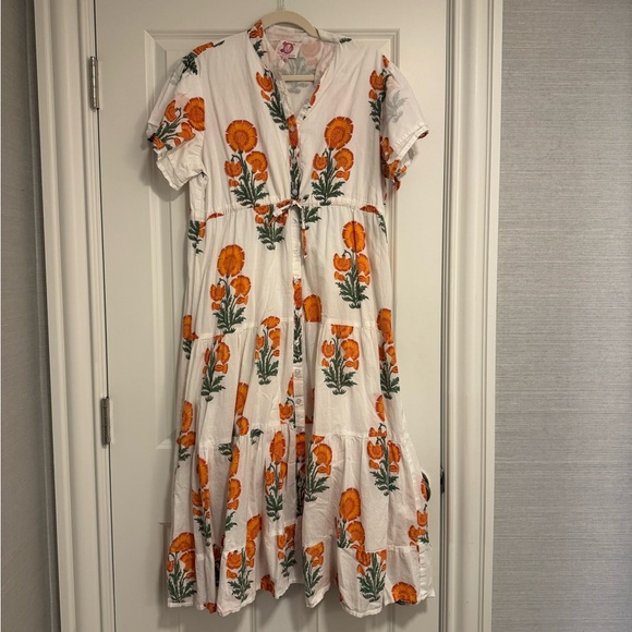 Victoria Dunn Dresses & Skirts - Victoria Dunn White and Orange Floral Dress
